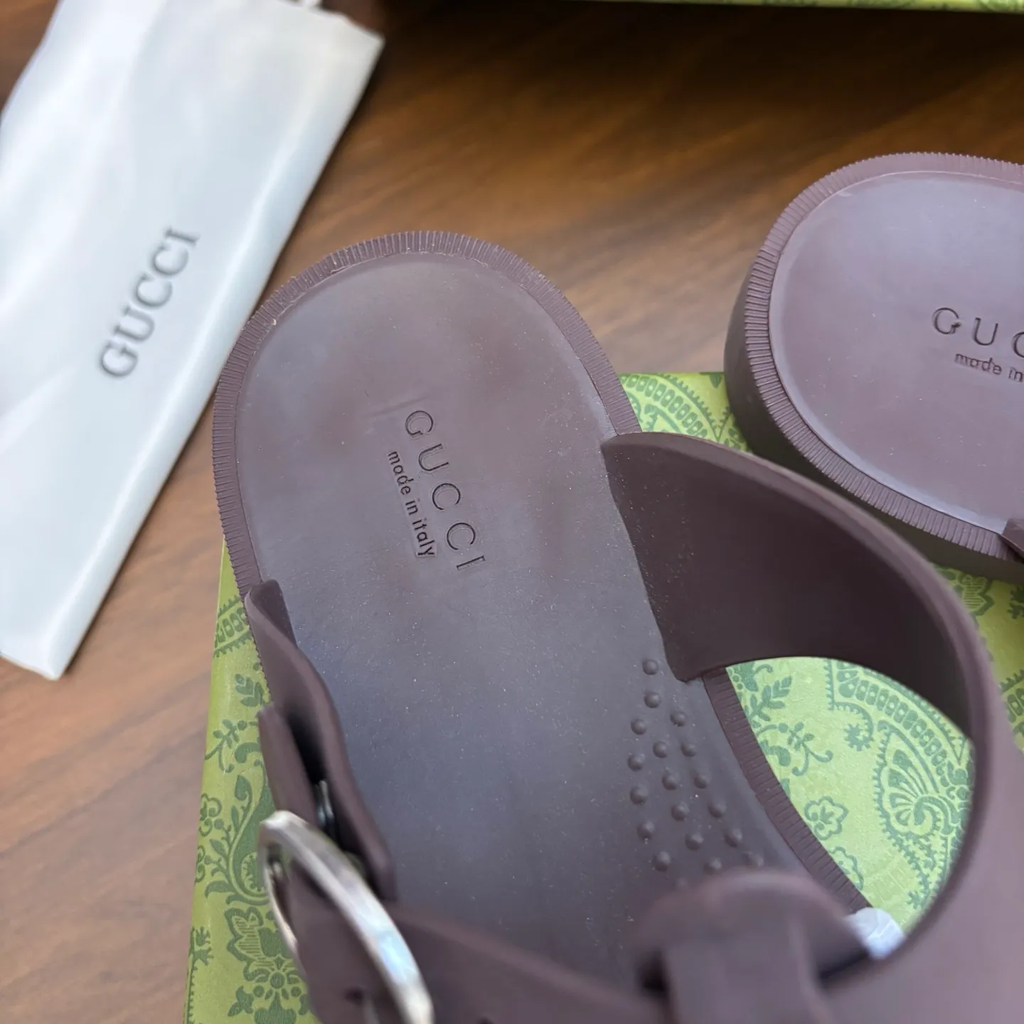 Men's shoes 260💰 [Gucci] Counter quality, top-quality original goods, real photos! Original TPU material, fine workmanship, comfortable; genuine 1:1 replica Size: 38 ~ 46